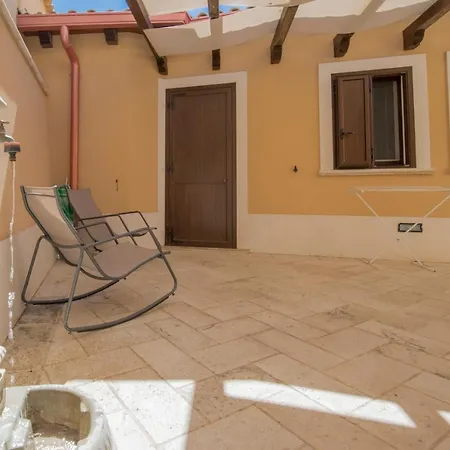 Sajonara Elvira Apartment *