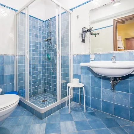Sajonara Elvira Apartamento *