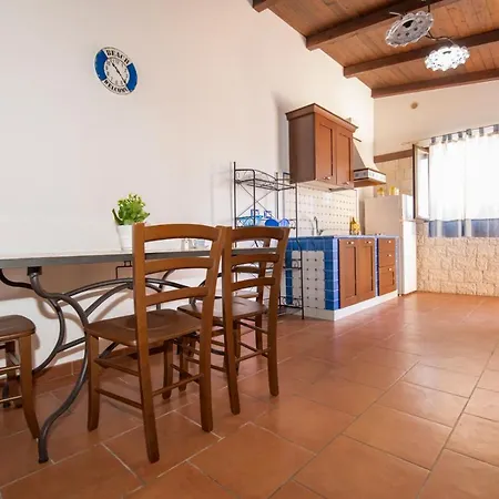 Sajonara Elvira Apartment *