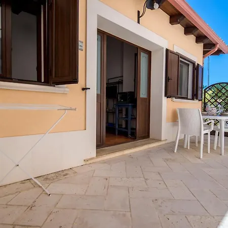 Sajonara Elvira Apartment Fontane Bianche
